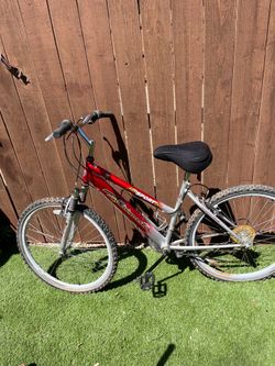 Roadmaster Mountain Sport SX 26”, Variable 18 Speed Red & Silver Bicycle
