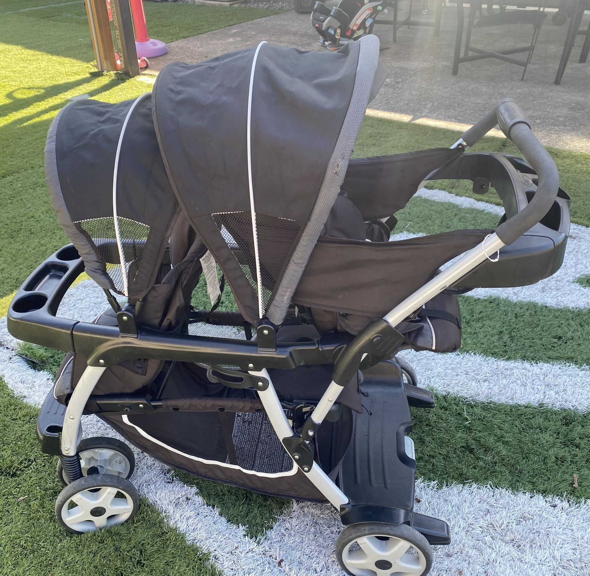 Graco Ready2Grow LX Stroller | 12 Riding Options | Accepts 2 Graco SnugRide Infant Car Seats