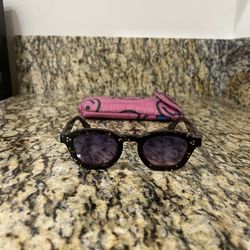 Akila Logos Sunglasses Tokyo Tortoise and Sunset with Limited Edition Baggu case