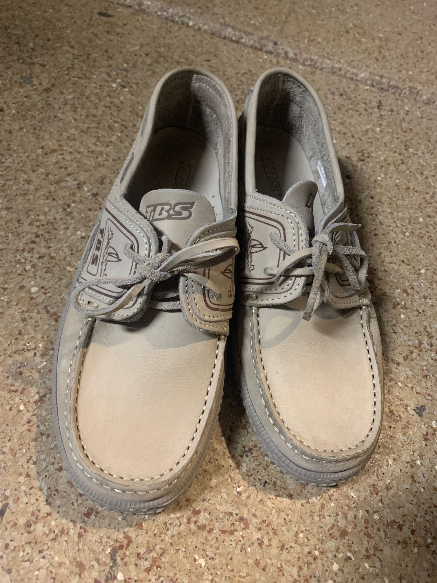 TBS grey leather professional boating shoes.