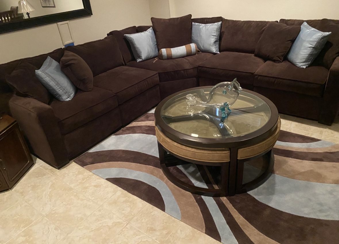 All furniture is included and accessories