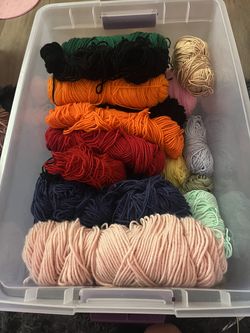 Scrap Yarn - Worsted Weight - FREE TRAVEL BAG