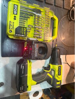 ONE+ 18V Cordless 1/2 in. Drill/Driver ONE + Lithium 18V ONE+ 1.5Ah LITHIUM BATTERIES