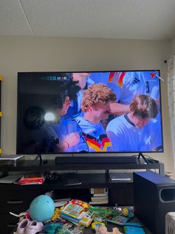75inch Samsung tv (left side of screen showing dark)