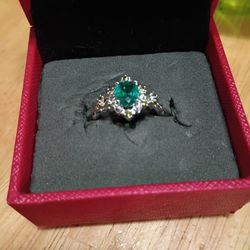 Emerald Green Ring
