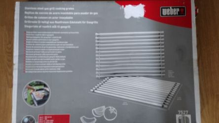 Webber Stainless Steel Gas Grill Cooking Grates. Also Have Set Of New Weber Porcelain Coated Cooking Grates