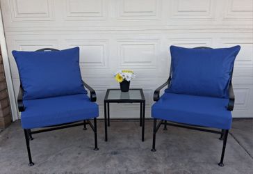 Metal Patio Set With NEW Cushions