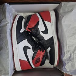 Jordan 1 Black Toe (2016)