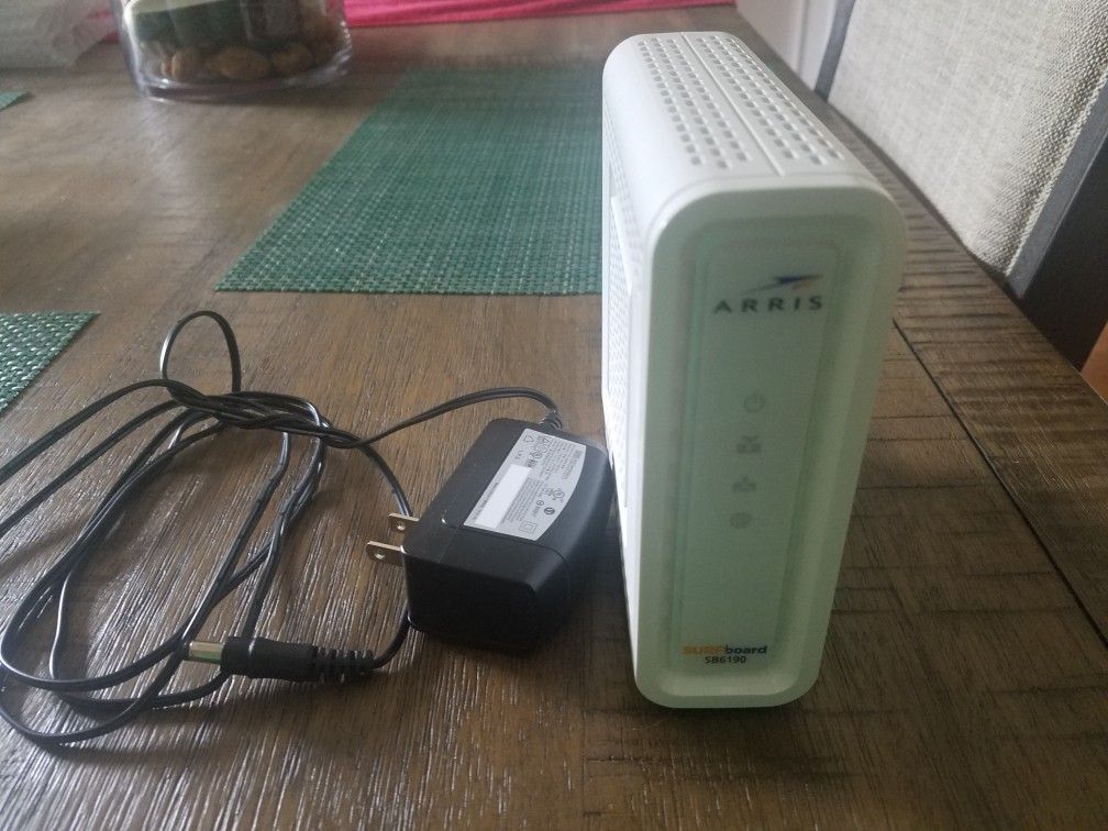 Arris SB6190 cable modem