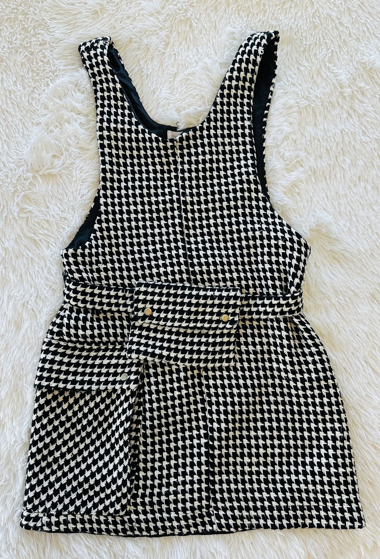 Zara Girls Houndstooth Pinafore Tweed Jumper Dress with a belt bag.