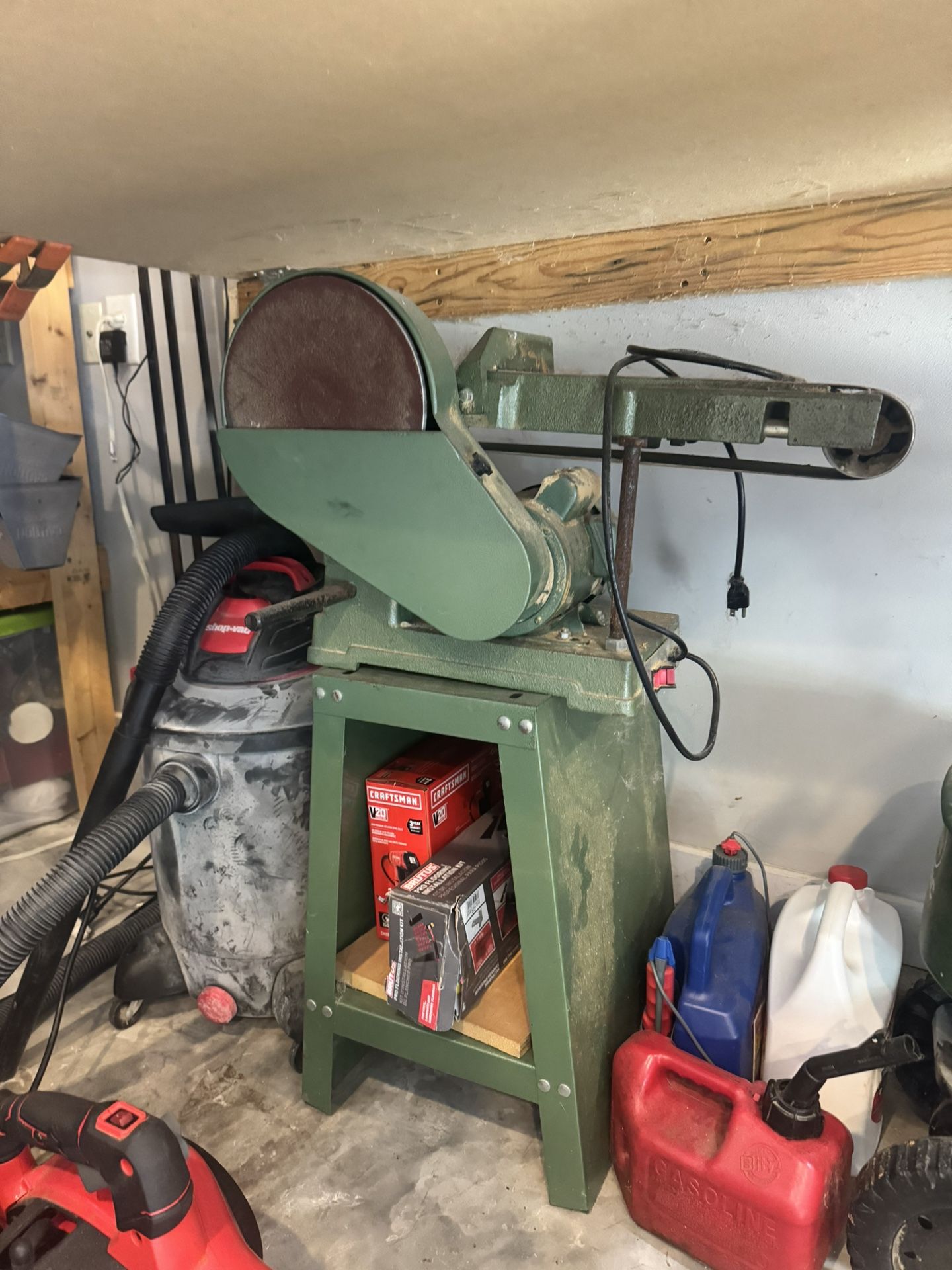 Grizzly Sanding Belt With stand