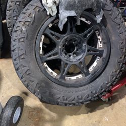Jeep Wrangler Set Of Rims And Tires 