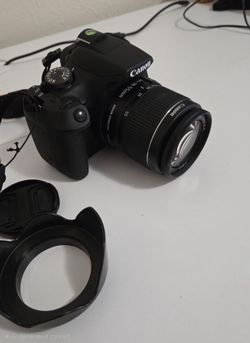 Canon Rebel T7 DSLR