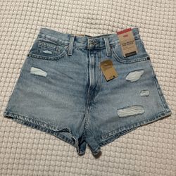 Levi’s Shorts High-Rise Mom
