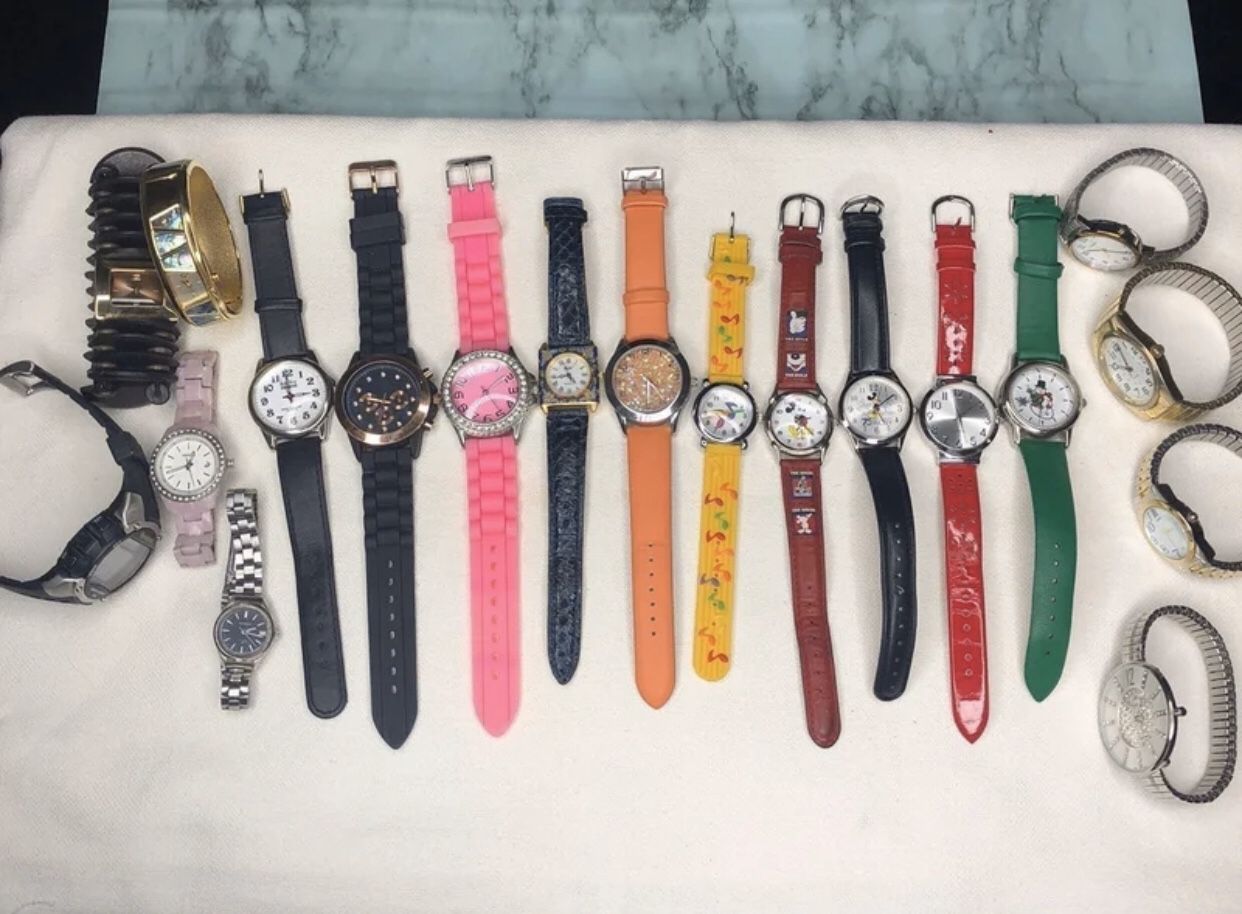 Lot of 19 assorted watches fossil seiko and more