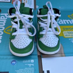 Nike 4c Toddler Shoes l Timberland Size 5