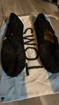 Brand New 71/2 All Black Tom’s