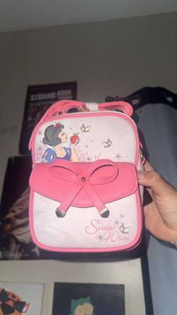 Wondapop X Disney ( Snow White Crossbody ) 