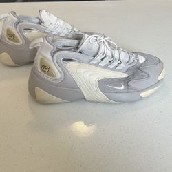 Nike  Wmns  Zoom  Grey  and Silver ! 