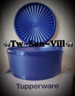 Tupperware Servalier Stacking Snack Cookie Canister Green Teal 1.81 / 7.5