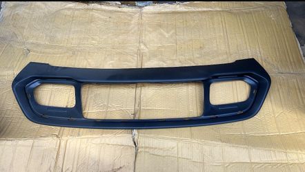 Front grille bumper molding for Jeep grand Cherokee 2017-2022