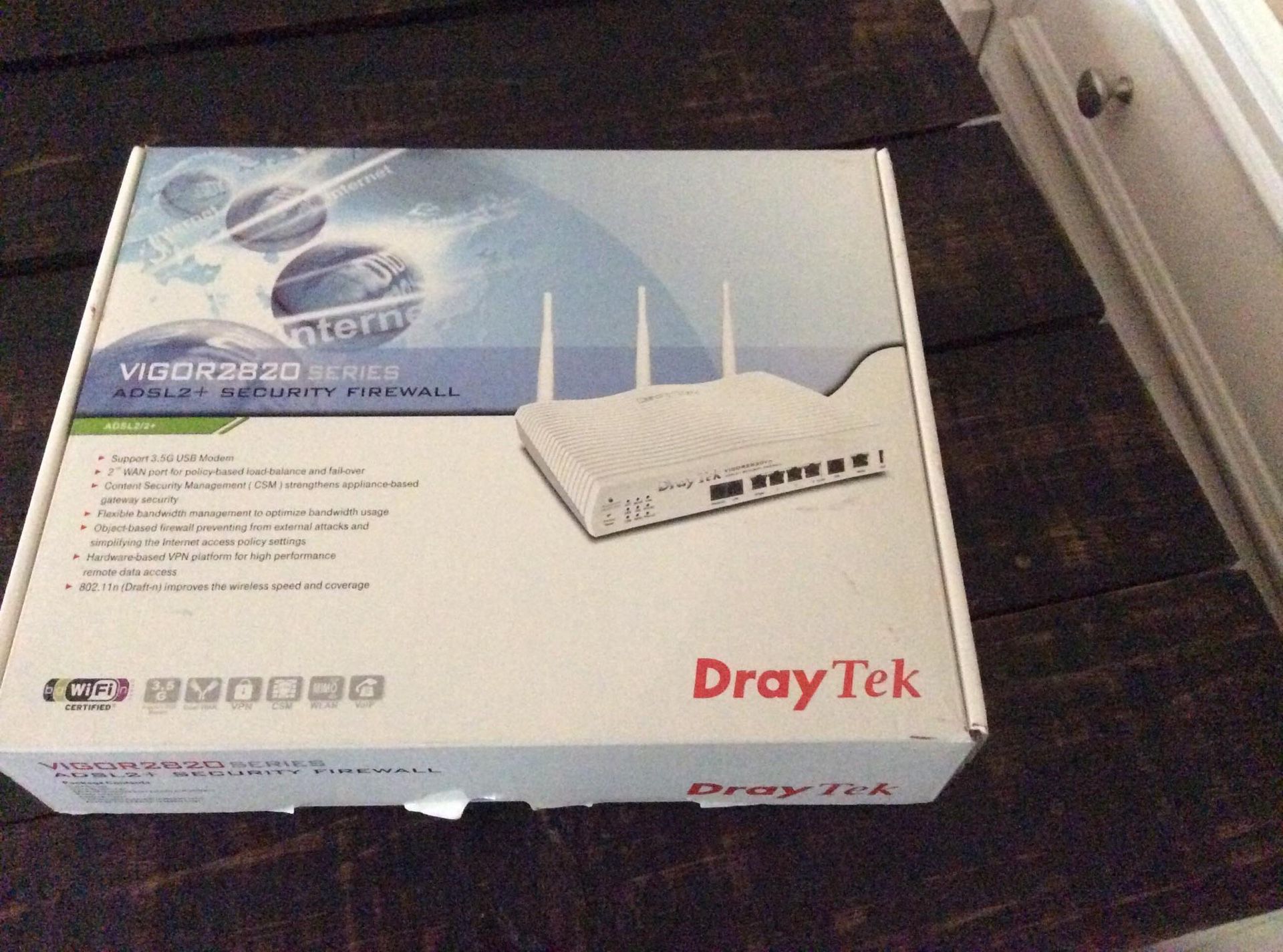 Draytek router