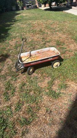 Vintage   RADIO  FLYER  WAGON