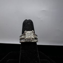 10k And Diamond Ring 