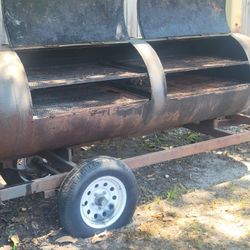 Large Wood/charcoal Grill