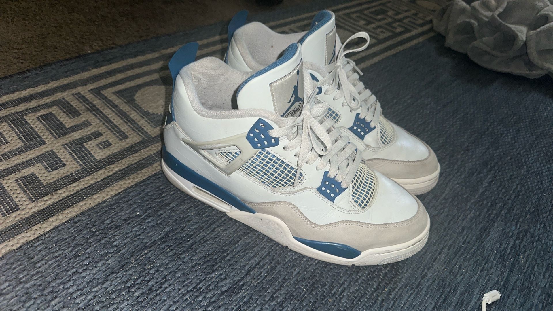 Jordan 4 Military Blue