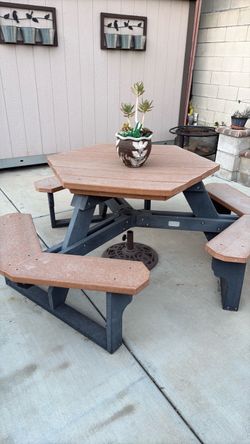 Hexagonal Outdoor Picnic Table with Benches