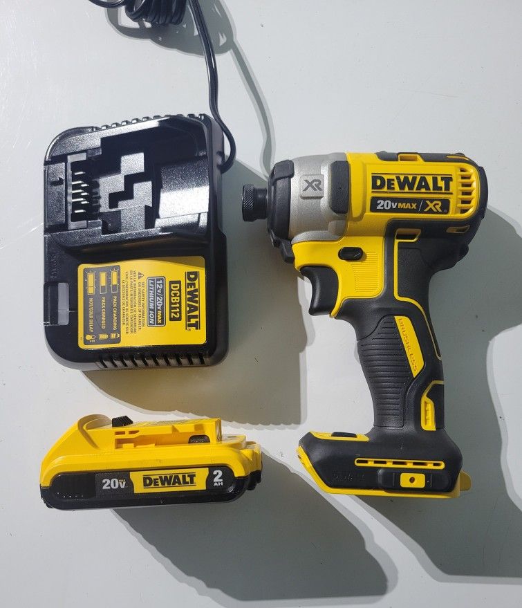 DEWALT 20V MAX XR 1/4" Cordless Impact Driver (NEW)