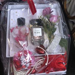 Victoria Secret Valentines Baskets