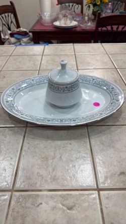 Platter and sugar bowl