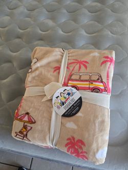 Brand New Peanuts Summertime Road trip Snoopy Twin Size Blanket