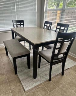 NEW Beautiful Wood Grey Dining Table + 4 Chairs Chair plus Bench Set