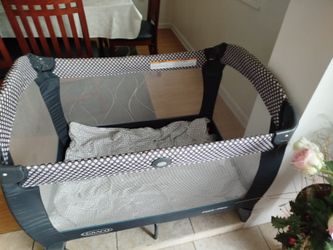 Graco Pack 'n Play Playard / corral de bebe