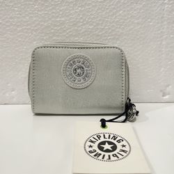 Kipling Tops NR Dynamic Silver Wallet