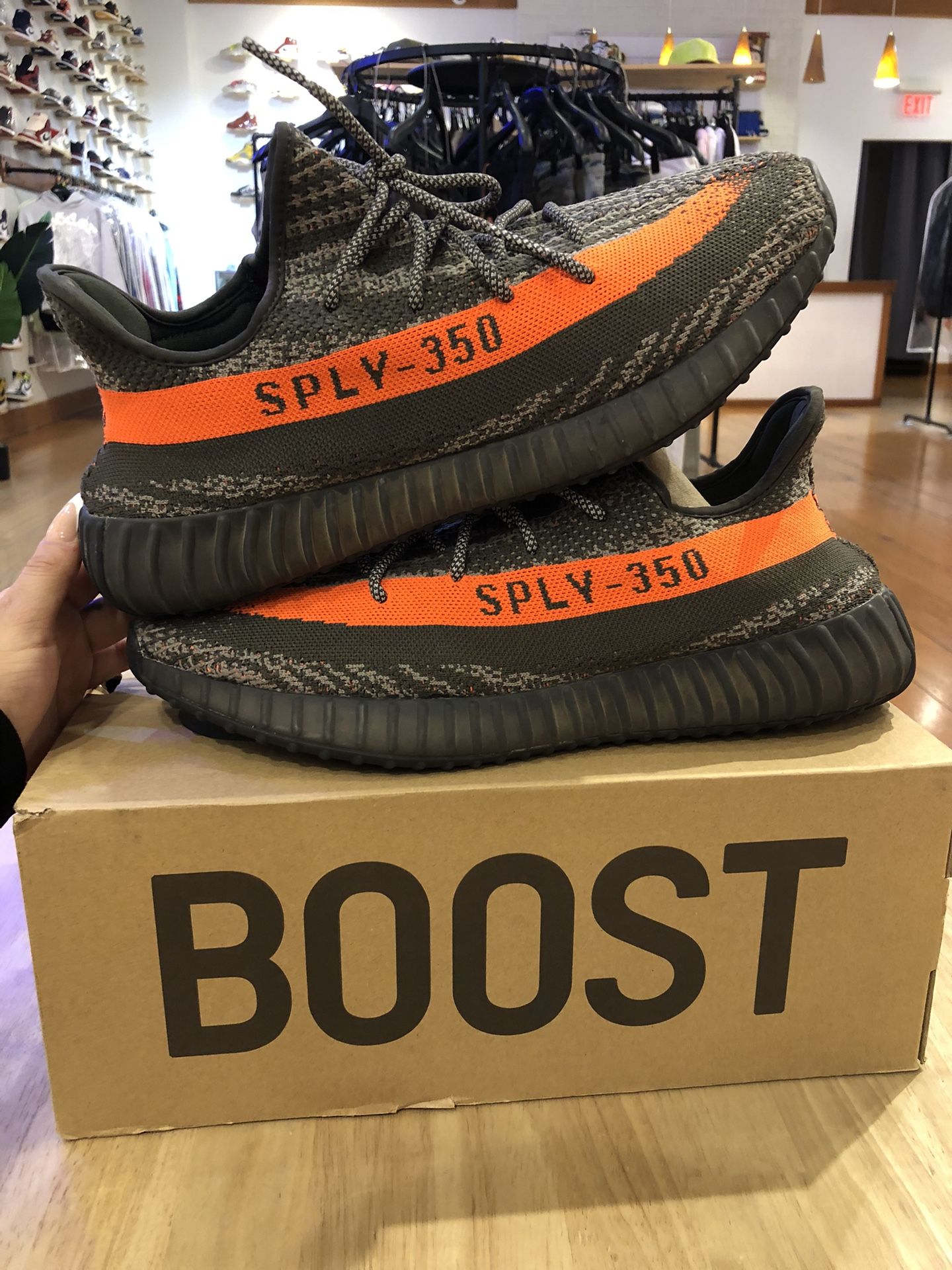 YEEZY 350 CARBON BELUGA