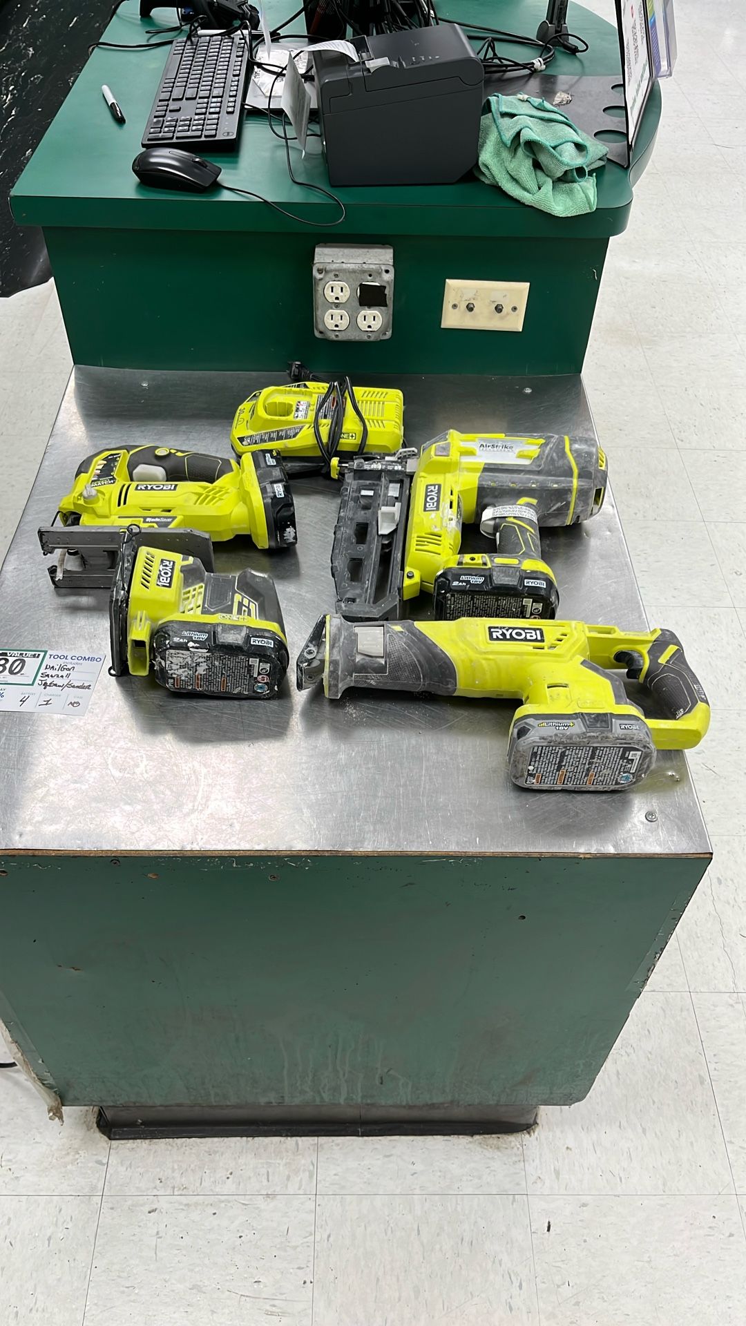 Ryobi 4 Pc Combo 4 Batteries And Charger