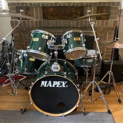 Mapex Pro M Maple Drum Set With Mapex Hardware