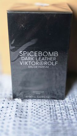 SpiceBomb Dark Leather Viktor &Rolf EDP