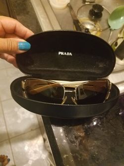 Prada,sunglasses mint no scratches