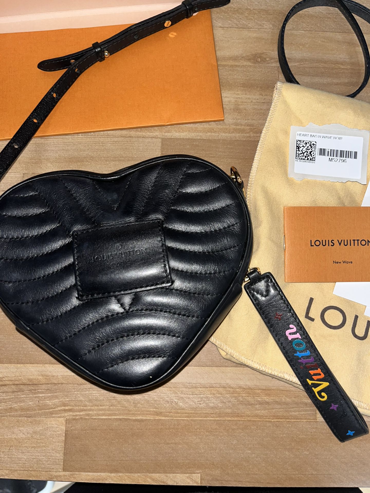 Louis Vuitton M52796 NEW WAVE HEART Bag