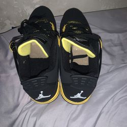 Jordan 5s ‘Thunder’