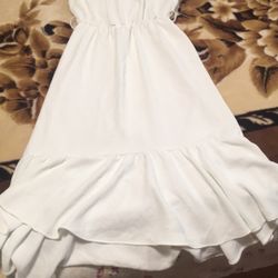 Brand New ZARA  White Dress Size Small