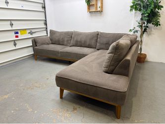 Macy’s Jollene Sectional Sofa ( Delivery Available )