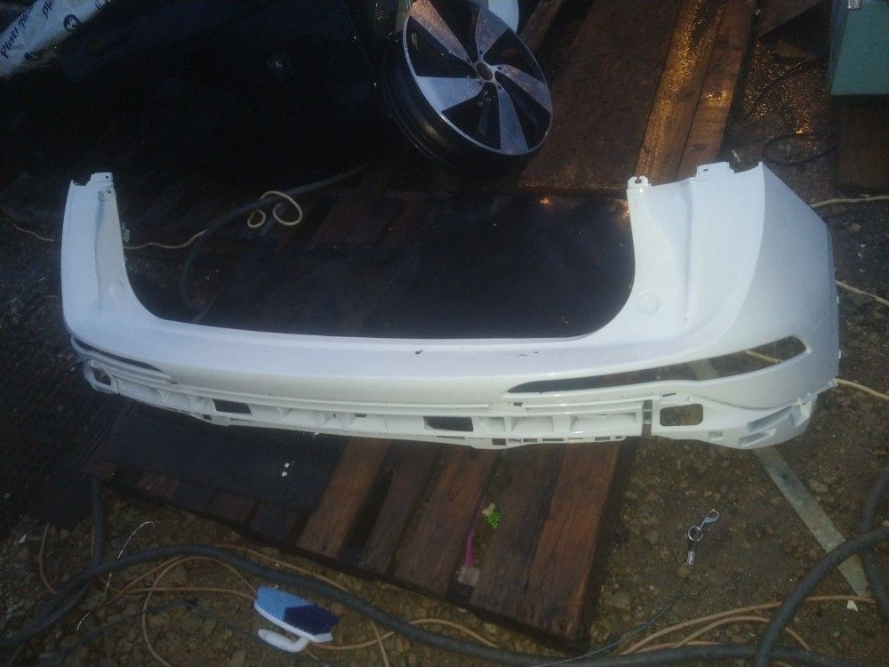 Rear Upper Bumper Cover For A 20/20 To 2021 Lincoln Corsair OEM Part