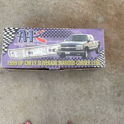 1999 Chevy Silverado Diamond corner Lens