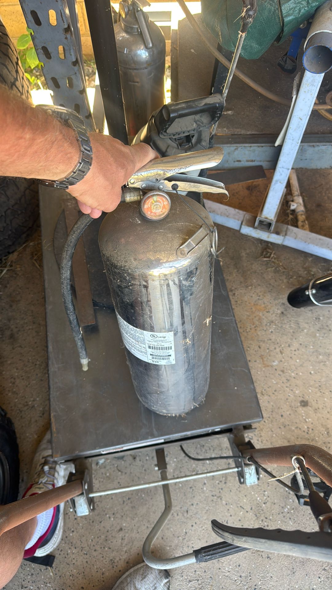 Fire extinguisher